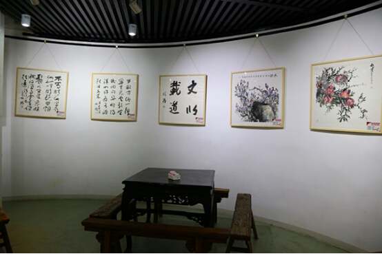 首届龙都书画名家进京作品交流展在京举行 首届龙都书画名家进京作品交流展在京举行