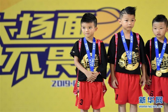 （体育）（8）篮球——NYBO青少年篮球公开赛全国总决赛落幕